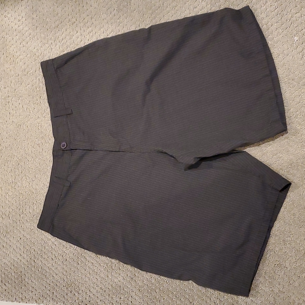 Men's BURNSIDE pinstripe shorts. Sz 36